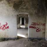 Sono tante le stanze che troviamo alle quali � facile accedere vista l�assenza di porte